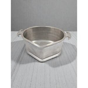 Guardian Service Hammered Aluminum Triangular Casserole 2.5 Quart No Lid